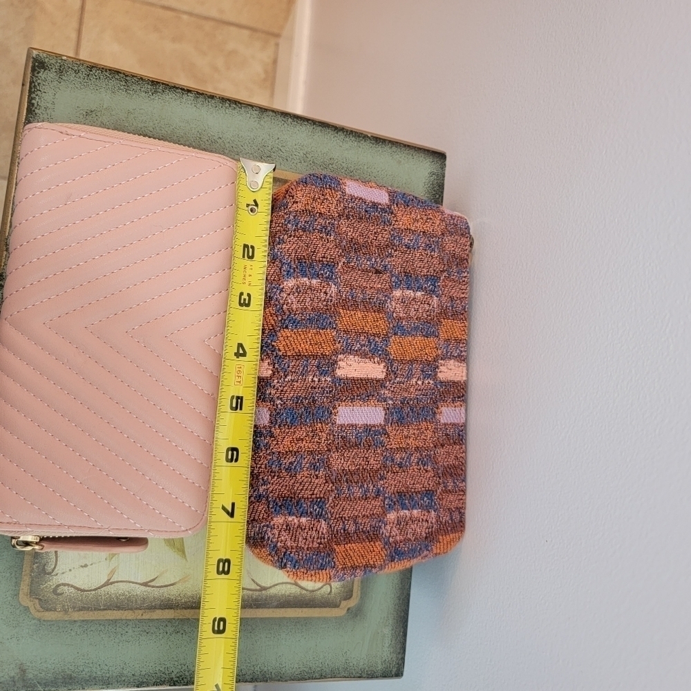 Universal Thread Cosmetic Bag and Pink Quilted Wallet Lot - Picture 8 of 10
